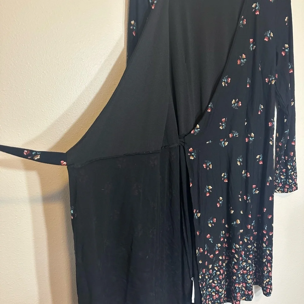 LOFT Black Floral Long Sleeve Wrap Dress - Picture 8 of 9